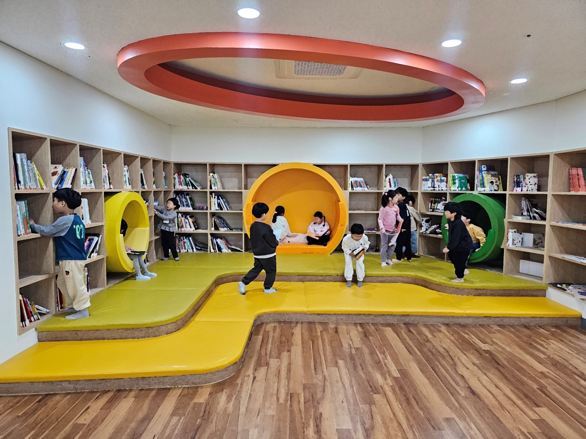 지난해 부산 한 유치원에 조성한 안심 놀이 환경. 부산시교육청 제공