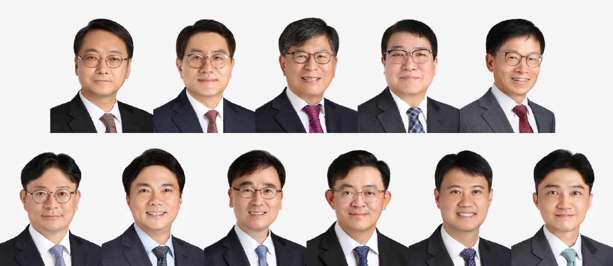 ‘자본시장 불공정거래 조사대응센터’ 주요 구성원들. 상단 왼쪽부터 강남일(연수원 23기) 대표변호사, 김동회·조국환·김강일·김성태 고문. 하단 왼쪽부터 이재연 수석전문위원, 김영현(연수원 29기)·김형록(연수원 31기)·정현석(연수원 33기)·최종혁(연수원 36기)·최종열(연수원 38기) 변호사. 화우 제공