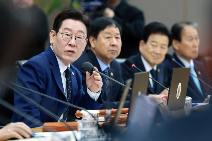 이재명 대통령이 17일 정부세종청사에서 열린 국무회의에서 발언하고 있다. 2026.3.17  연합뉴스