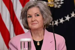 와일스 백악관 비서실장 초기 유방암 판정