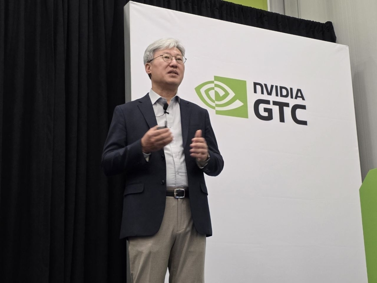 송용호 삼성전자 AI센터장이 17일(현지시간) 미국 캘리포니아주 새너제이 컨벤션센터에서 열린 엔비디아 연례 개발자회의 ‘GTC 2026’ 현장에서 반도체 엔지니어링 전략을 발표하고 있다. 2026.3.18 [삼성전자 제공. 재판매 및 DB 금지] <저작권자(c) 연합뉴스, 무단 전재-재배포, AI 학습 및 활용 금지>