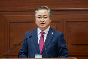 이동업 경북도의원 “고사 위기 철강산업, 에너지 주권 확보 및 저탄소 철강특구 지정으로 살려야”