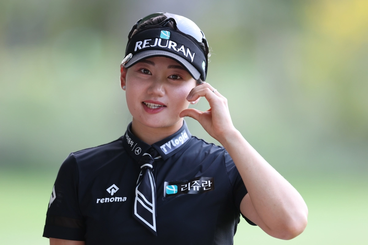 “작년보다 더 많이 우승하고 싶고, 할 수 있다고 생각한다”는 노승희가 손하트를 만들어 보이고 있다. KLPGA 제공