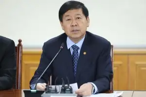 구윤철 “원화 흐름, 펀더멘털과 과도하게 괴리 땐 적기 대응”