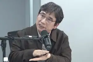 유시민 “지금 막 ‘이재명 최고’라는 사람들…제일 먼저 돌 던진다”