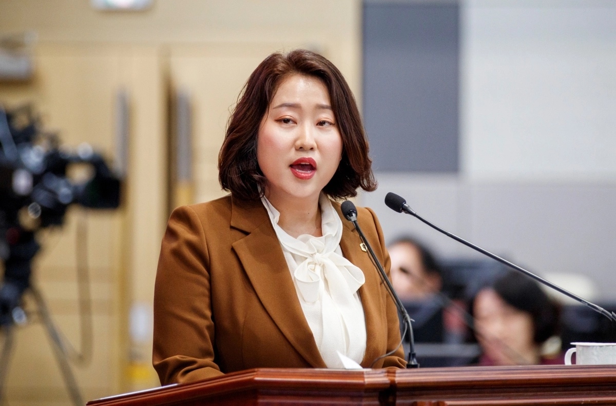 지난 18일 열린 제361회 임시회 제1차 본회의에서 도정질문을 하는 박채아 의원. 경북도의회 제공