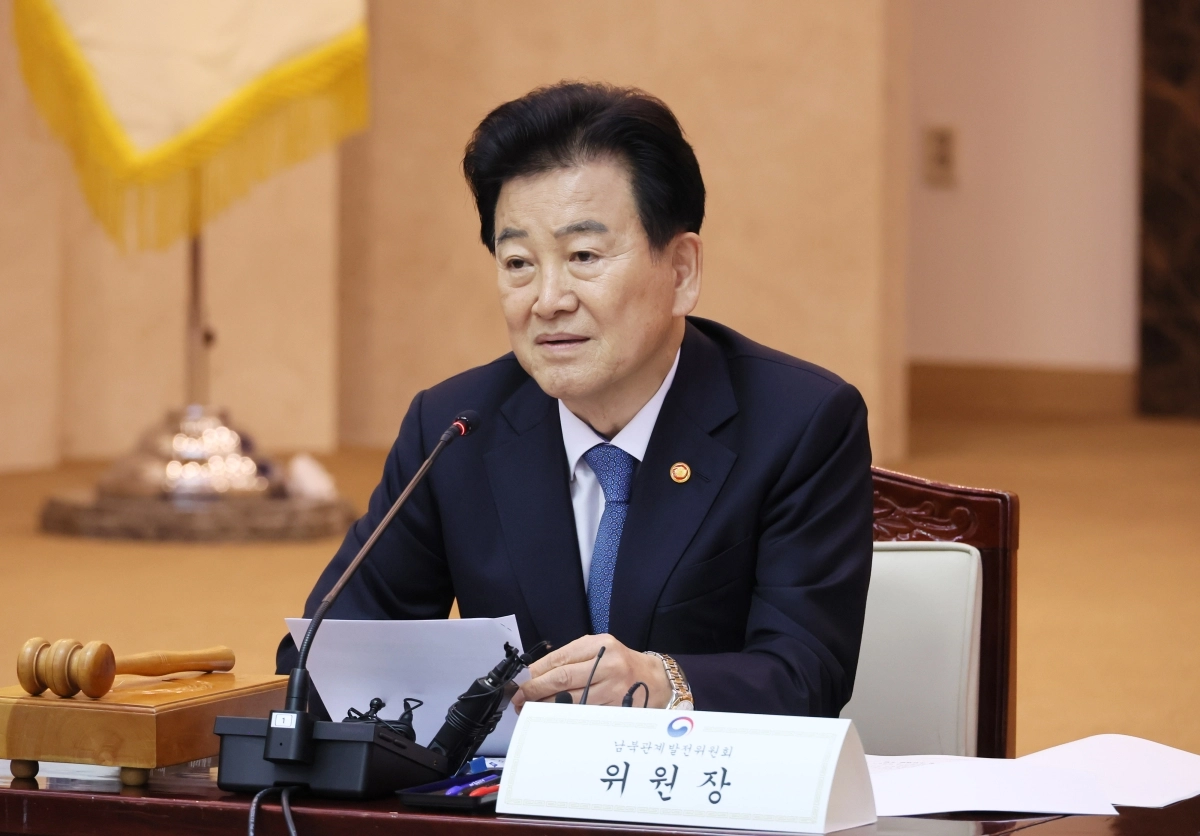 발언하는 정동영 장관