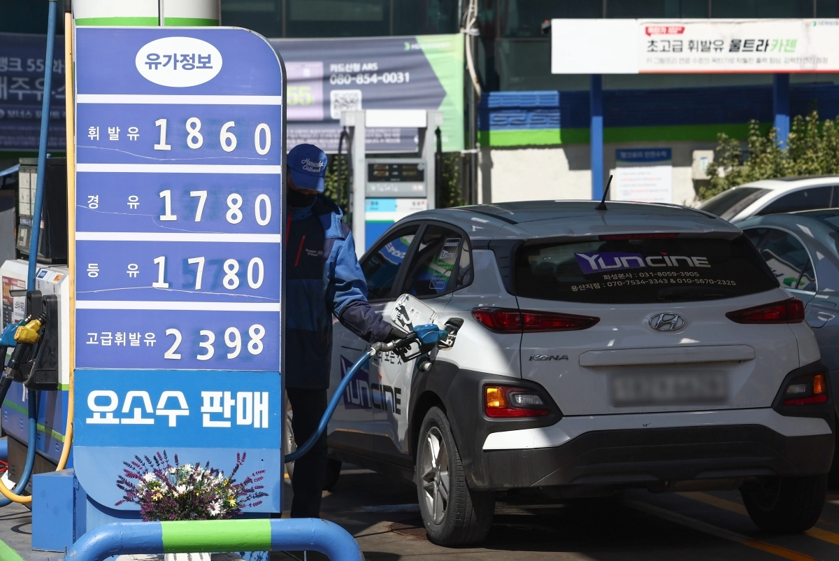 중동 가스시설 피격에 국제유가 급등