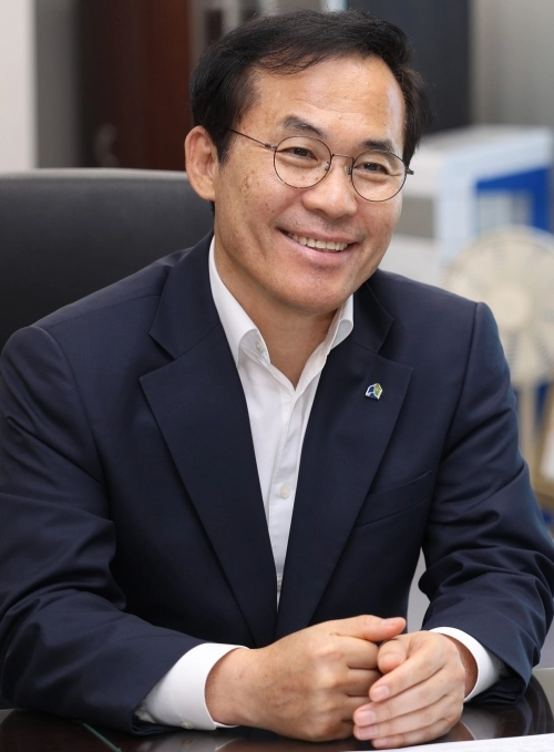 김승남 광주도시공사 사장이 19일 서울신문과의 인터뷰에서 광주전남 행정통합 대책을 설명하고 있다. 광주도시공사 제공