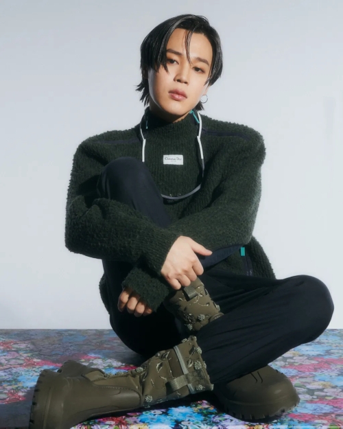 방탄소년단(BTS) 멤버 지민이 프랑스 럭셔리 브랜드 디올의 글로벌 앰배서더로 활동하는 모습. 디올 홈페이지 캡처