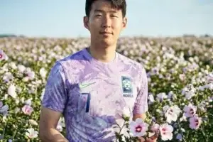 thumbnail - “손흥민이 왜 꽃무늬 몸빼를”…축구대표팀 ‘연보라색’ 유니폼에 팬들 ‘당황’