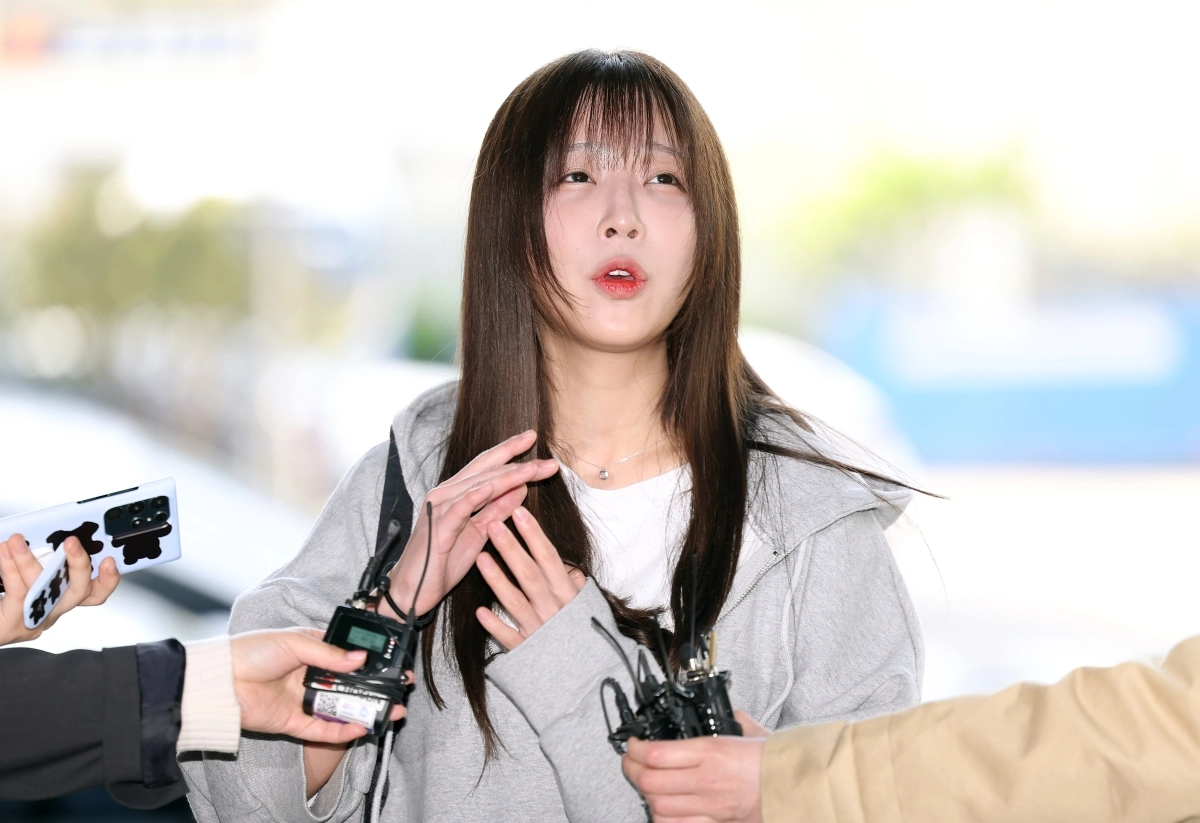 취재진 질문에 답하는 쯔양