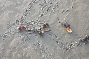 충남소방, 자체 개발 ‘갯보드’ 활용 투신자 구조