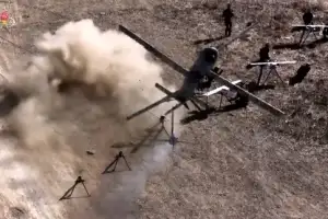 [포토] 목표물 향해 날아가는 북한 자폭 무인기