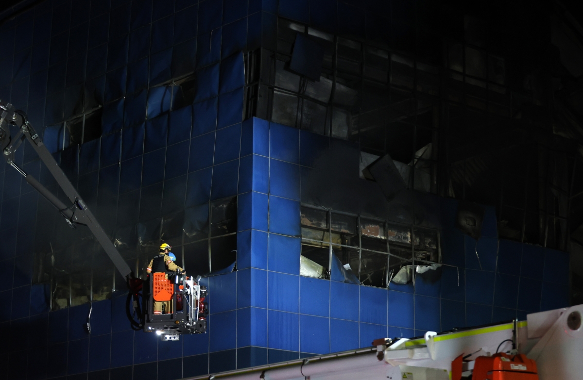 사고현장서 인명 수색