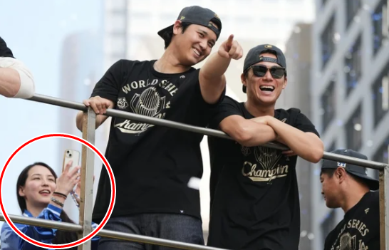 ‘1조 원의 사나이’ 오타니 쇼헤이(LA 다저스)의 아내 마미코가 사용 중인 휴대전화가 온라인상에서 화제가 되고 있다. AP 연합뉴스