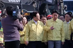“2차 사고 없도록”…대전 화재 참사 현장 찾은 李대통령, 피해 상황 점검