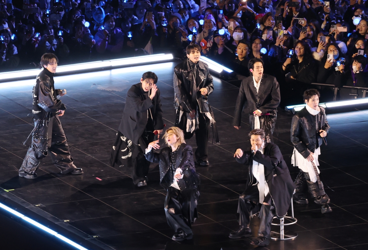 BTS, 광화문 무대에서