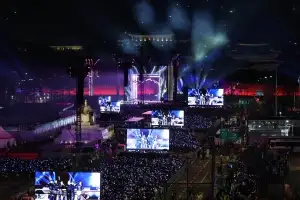 “숭례문까지 가득 차면 26만명”…‘4만명’ 모인 BTS 광화문 공연에 경찰 입장은