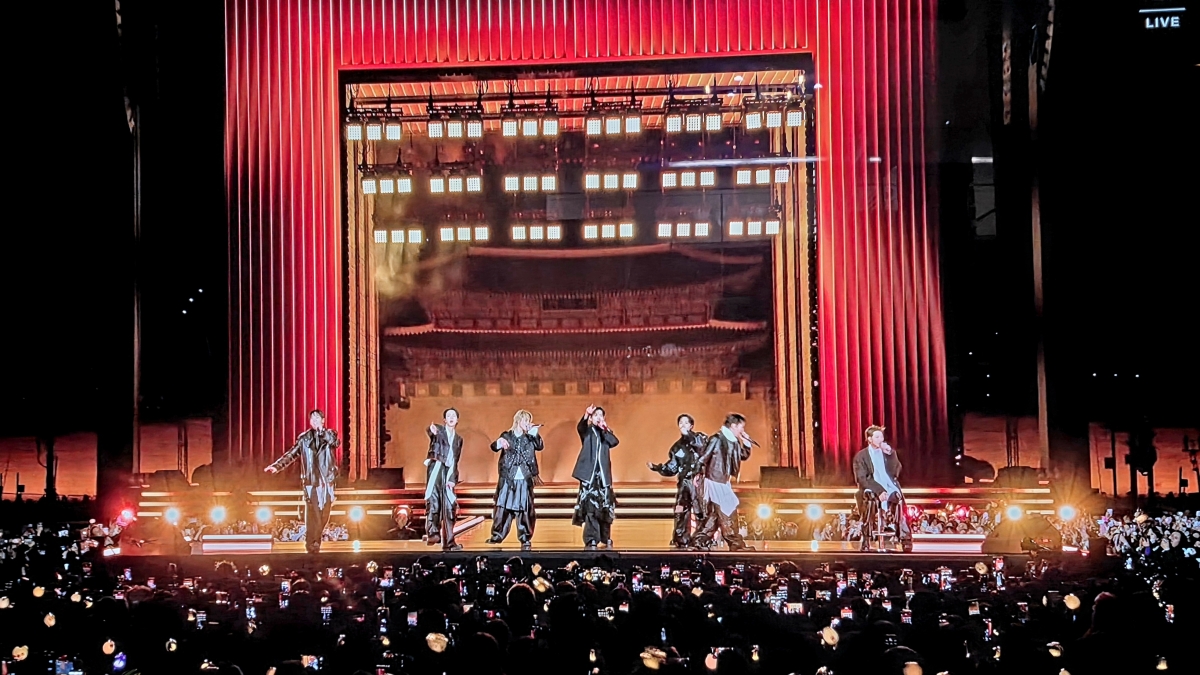 방탄소년단 공연 모습. 넷플릭스 캡처.