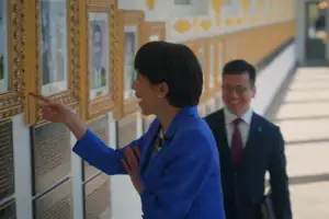 다카이치, 바이든 조롱 사진에 ‘깔깔’…“트럼프 환심 사려 아부” [포착] (영상)