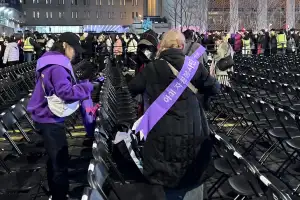 보랏빛 함성 지나간 자리 ‘아미’가 남긴 품격