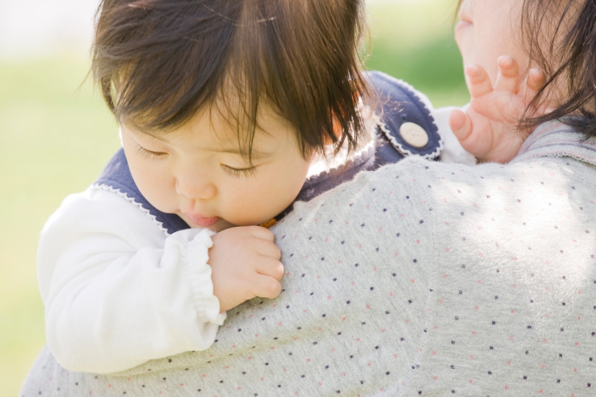 일본 젊은 여성들의 출산 기피율이 사상 처음 남성을 넘어섰다. 양육비와 경력 단절 우려가 결정적 원인으로 꼽힌다. 123rf