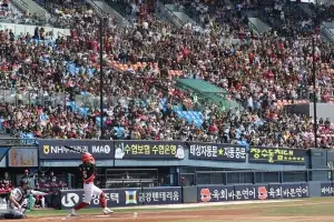‘야구의 봄’ 터졌다… 시범경기 최다 관중 홈런