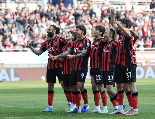 ‘서울의 봄’ 열렸다… 43년 만에 첫 개막 4연승 포효