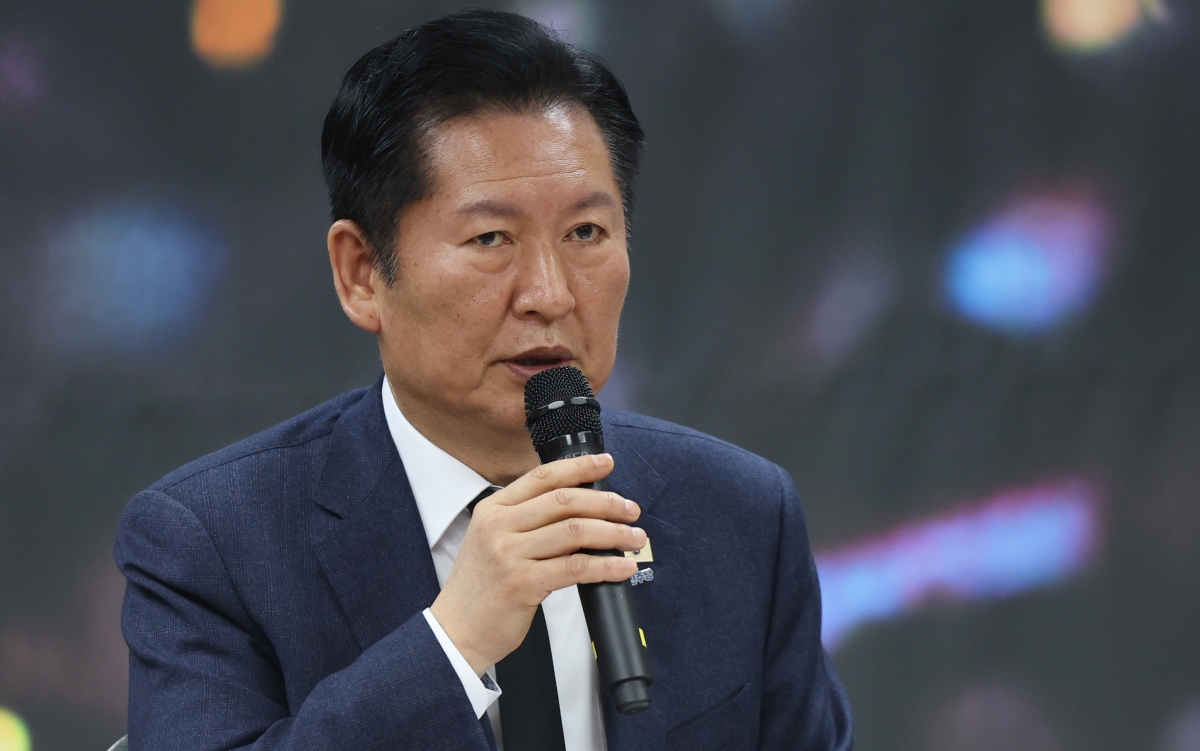 정청래 더불어민주당 대표가 23일 경남 김해 강금원기념봉하연수원 강연장에서 열린 현장 최고위원회의에서 발언하고 있다. 2026.3.23 김해 연합뉴스