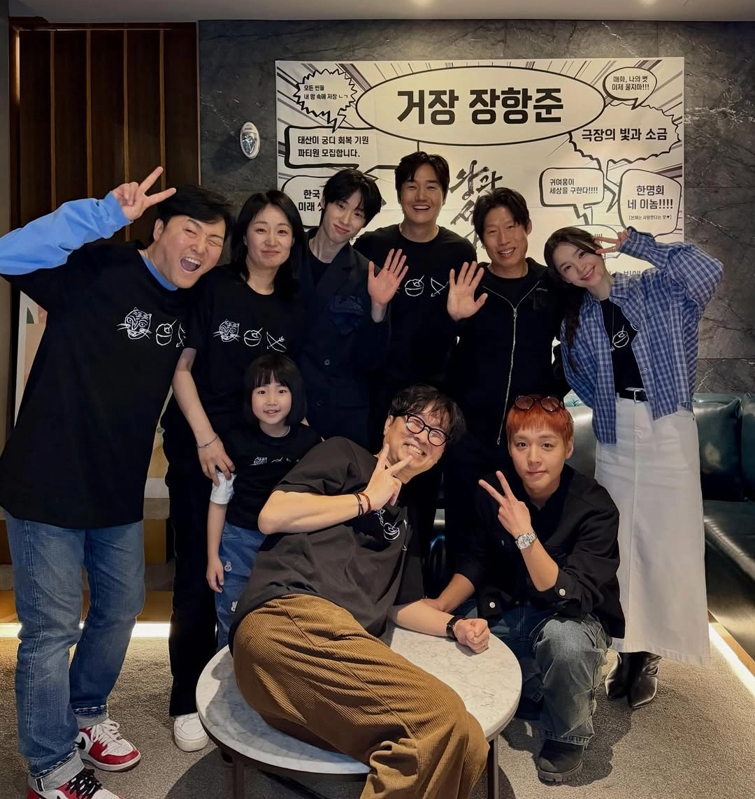 사진=쇼박스 인스타그램 캡처