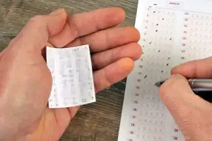 국민의힘 공천 역량평가에 ‘커닝페이퍼’ 적발…현직 경남도의원이었다