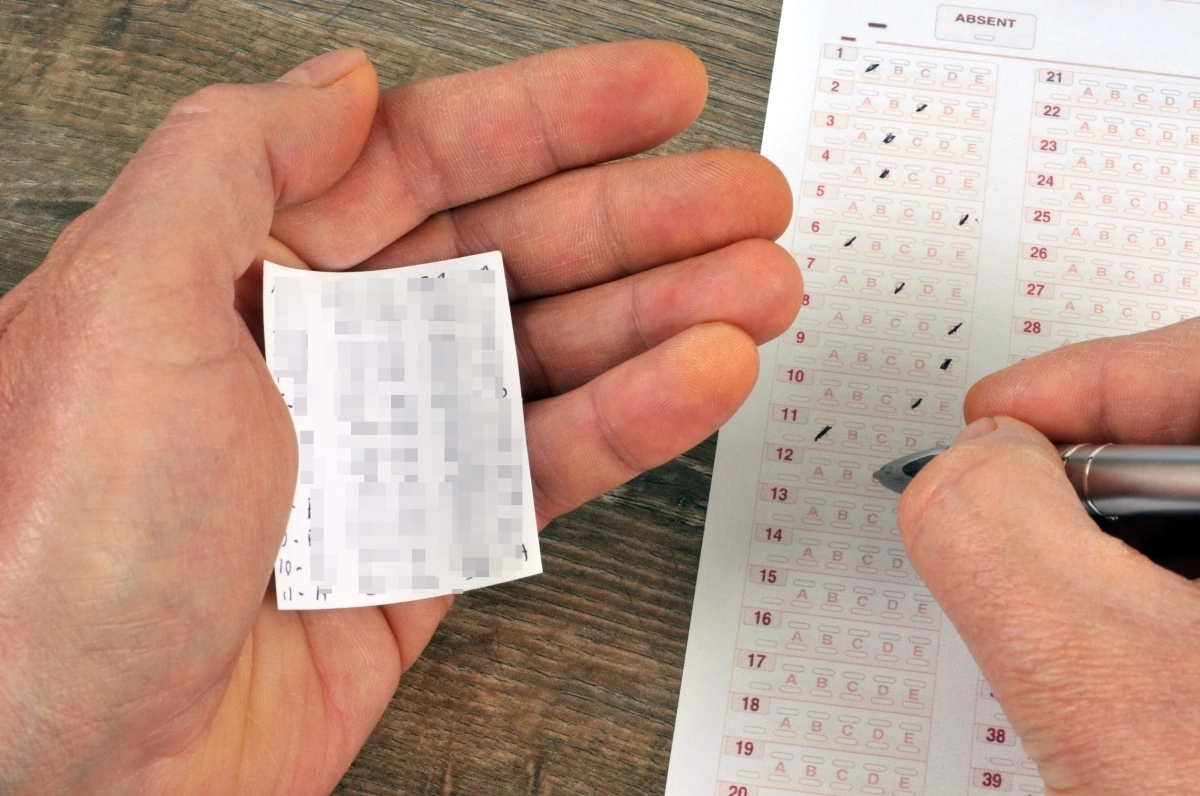 커닝. 기사와 관련 없는 자료 이미지. 123rf