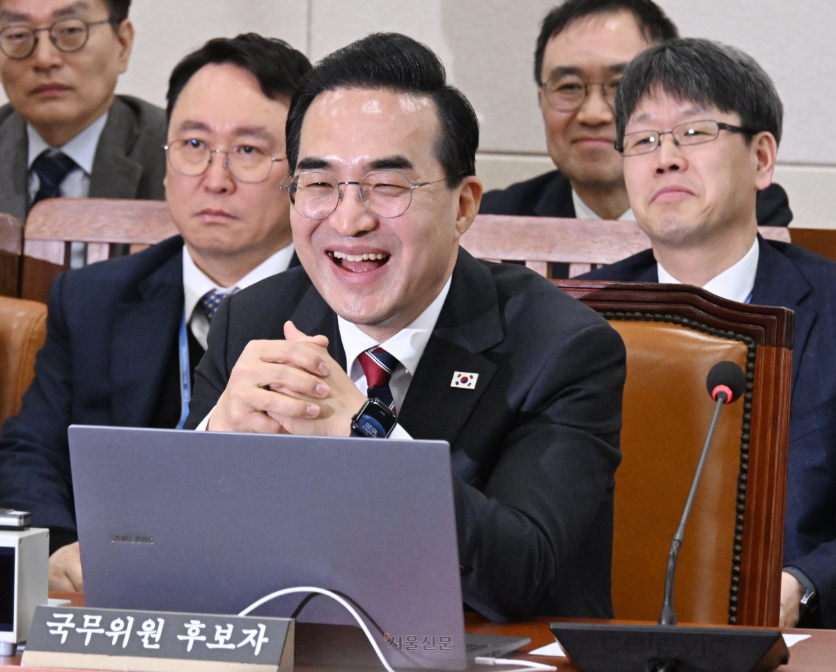 박홍근 기획예산처 장관 후보자가 23일 국회 재정경제기획위원회에서 열린 인사청문회에서 미소짓고 있다. 2026. 3. 23. 안주영 전문기자