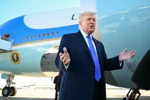 또 말바꾼 트럼프 “이란과 생산적 대화… 5일간 공격 중단”