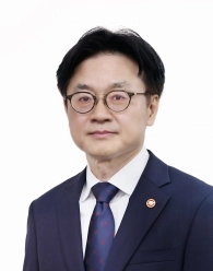김정관 산업통상부 장관