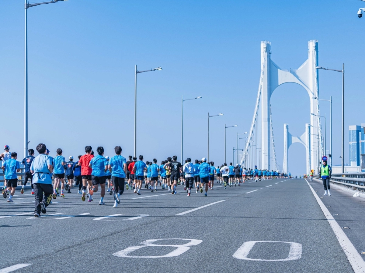 지난해 열린 ‘제12회 기브앤 레이스’ 현장. 메르세데스-벤츠 제공