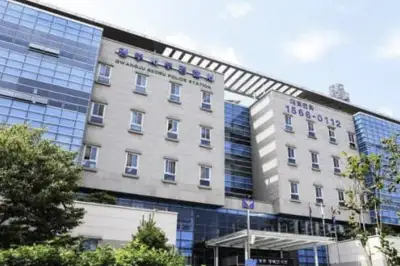 광주 중학교서 학생이 동급생에게 흉기 휘둘러… 2명 부상