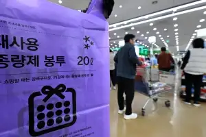 “전쟁 길어지면 바닥난다, 얼른 쟁여야”…때아닌 ‘쓰봉’ 사재기 몸살