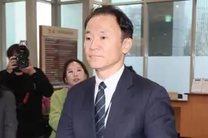 외교부 “日 독도 영유권 주장 교과서 강한 유감”…총괄공사 초치