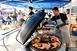 돌아온 야시장… ‘맛있는 봄밤’ 즐겨볼까