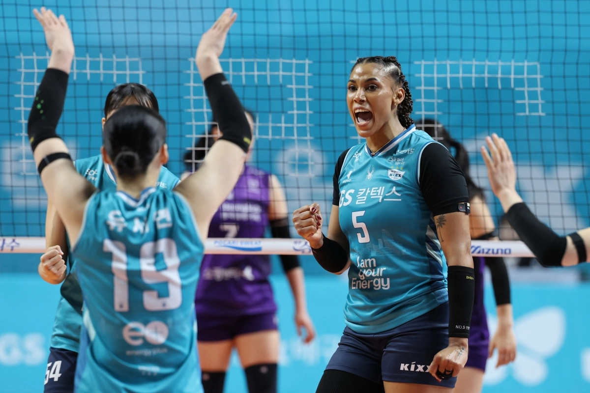 실바(오른쪽).  연합뉴스