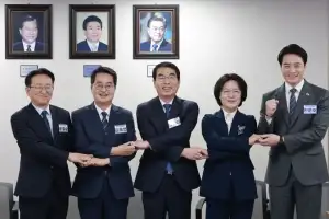 경기도지사 본경선 첫 여론조사…김동연, 오차범위 밖 선두