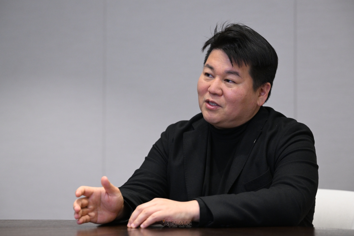 이정환 미래에셋자산운용 ETF운용부문 상무가 25일 서울 종로구 미래에셋자산운용 사무실에서 코스닥 시장 기관 투자 활성화 방안을 제시하고 있다. 도준석 전문기자