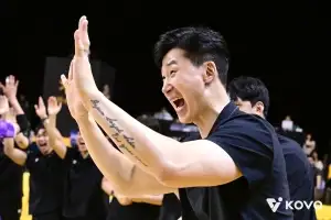 “여보 미안! 집에 가긴 틀렸어”…신난 박철우, 봄 배구 계속 간다