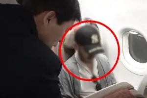 thumbnail - 일반 승객도 있는데…‘마약왕’ 박왕열 “수갑 풀면 안 돼요?” 요구