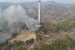 ‘3명 사망’ 영덕 풍력발전기 화재 74시간 만에 진화