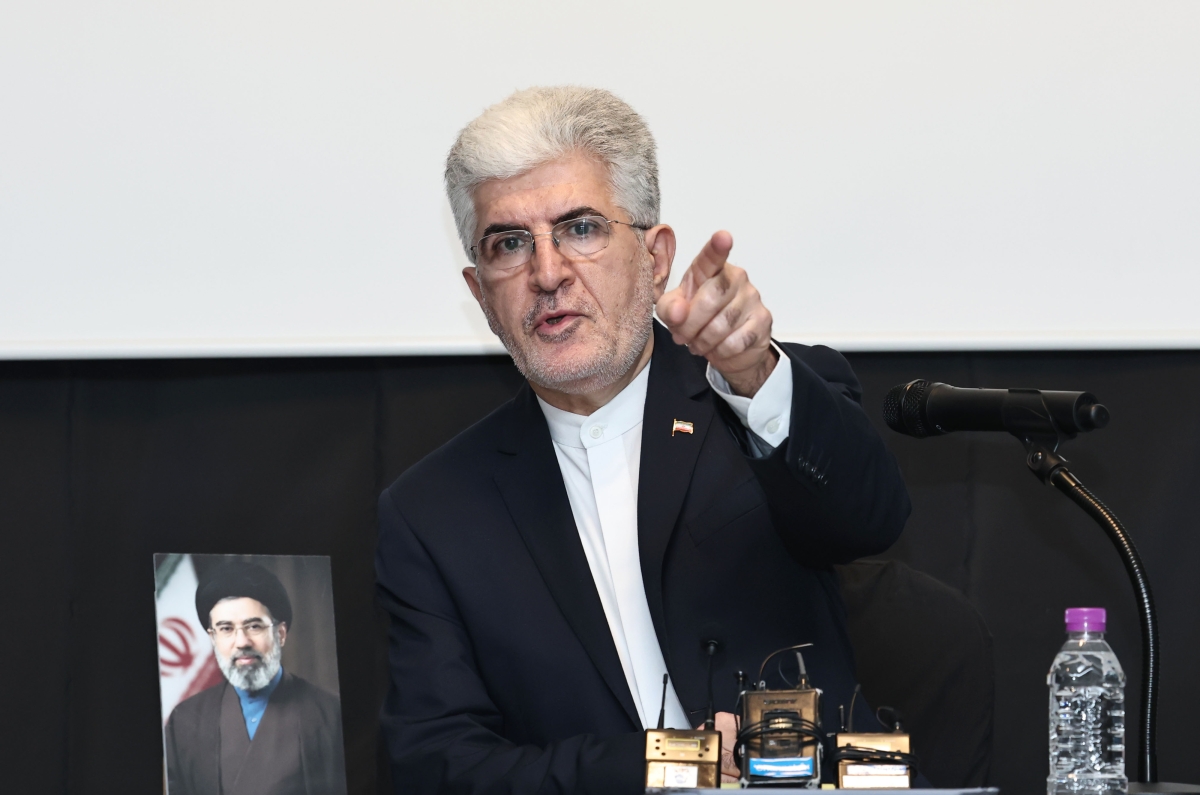 기자회견 하는 주한이란대사