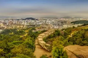 ‘왕사남’ 단종 유배길, ‘케데헌’ 누빈 성곽길… 시간 품은 길