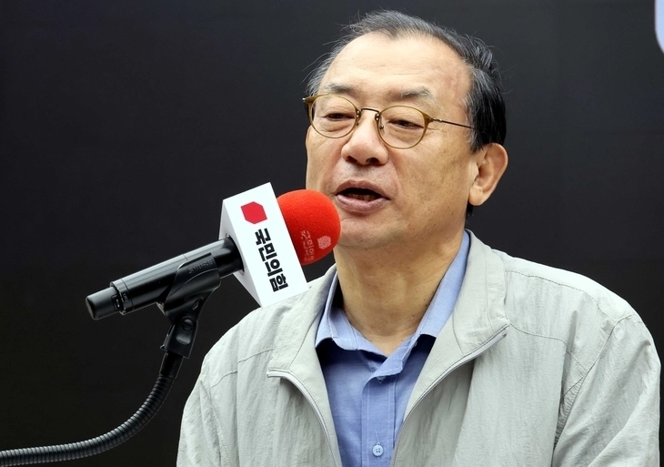 이정현 국민의힘 공천관리위원장이 26일 오후 서울 여의도 중앙당사에서 열린 광역의원 청년 공개오디션 본선에서 인사말을 하고 있다.  뉴시스